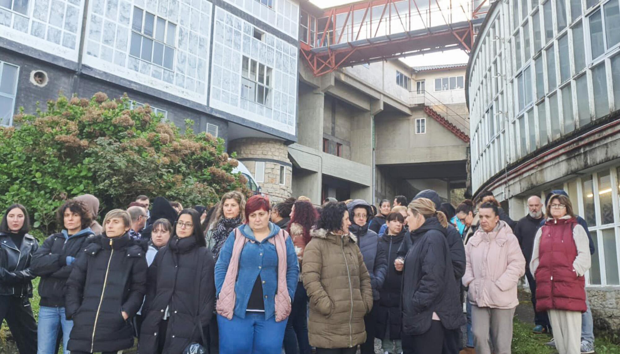 Mujeres Sargadelos