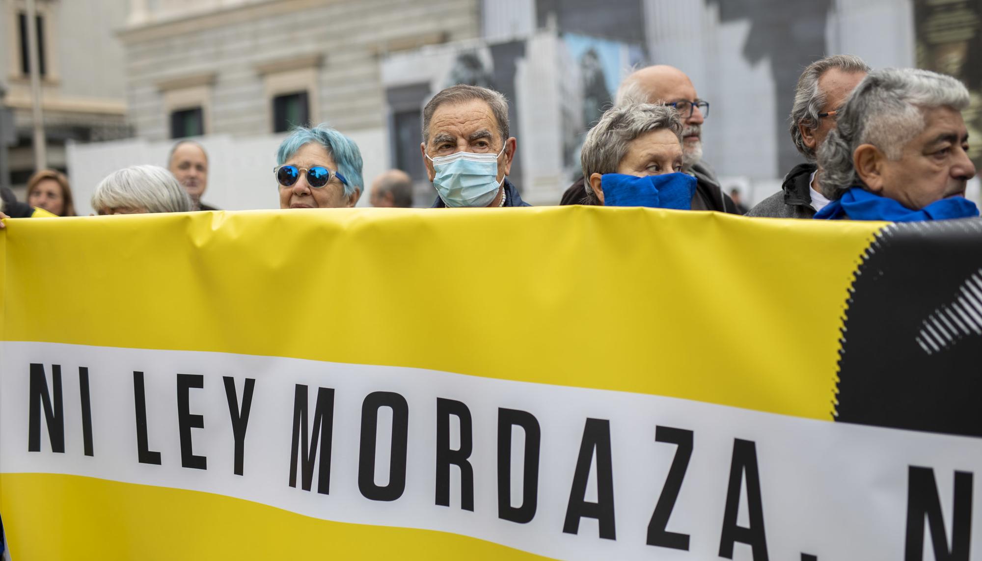 Ley Mordaza 12 horas amordazados Congreso - 3b
